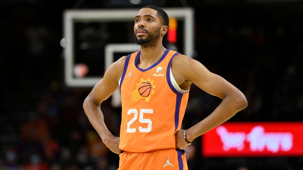 Phoenix Suns' Mikal Bridges, Cam Johnson named NBA awards finalists