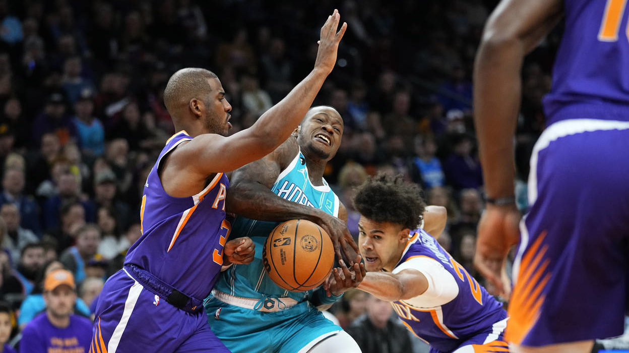 Phoenix Suns take care of business, pick up 4th straight win vs. Hornets