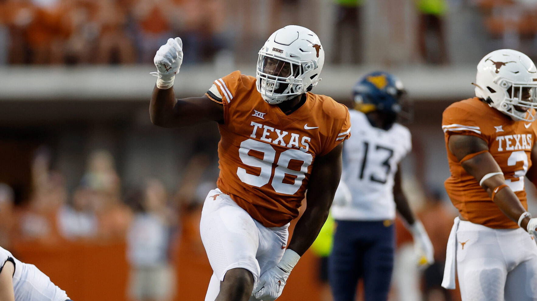 Philadelphia Eagles select Texas DL Moro Ojomo in 7th round of NFL