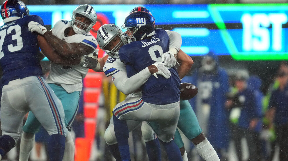 Giants fall flat against Cowboys after entering the season with