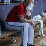 Atlanta Braves starting pitcher Mike Foltynewicz wipes his face with a towel in the dugout after being relieved in the fifth innings of a baseball game against the Arizona Diamondbacks Saturday, Aug. 15, 2015, in Atlanta. Foltynewicz allowed 6 runs on 9 hits. (AP Photo/John Bazemore)