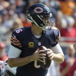 Chicago Bears quarterback Jay Cutler (6) looks for a receiver during the first half of an NFL football game against the Arizona Cardinals, Sunday, Sept. 20, 2015, in Chicago. (AP Photo/David Banks)