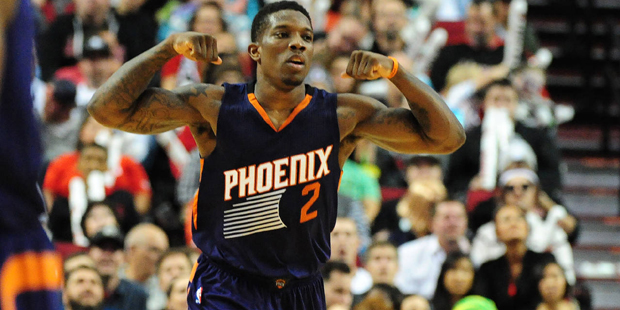 Phoenix Suns guard Eric Bledsoe (2) celebrates after hitting a shot during the fourth quarter of an...