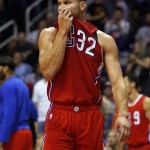 Los Angeles Clippers forward Blake Griffin reacts after being ejected for his second technical foul, duirng the second quarter of the Clippers' NBA basketball game against the Phoenix Suns, Thursday, Nov. 12, 2015, in Phoenix. (AP Photo/Rick Scuteri)