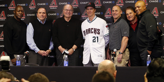 Arizona Diamondbacks General Manager Dave Stewart, from left to right, President and CEO Derrick Ha...