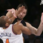 Phoenix Suns forward Mirza Teletovic, right, blocks a shot by New York Knicks guard Arron Afflalo (4) during the second quarter of an NBA basketball game Friday, Jan. 29, 2016, in New York. (AP Photo/Julie Jacobson)