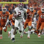 Alabama's Derrick Henry runs for a touchdown during the first half of the NCAA college football playoff championship game Monday, Jan. 11, 2016, in Glendale, Ariz. (AP Photo/Chris Carlson)