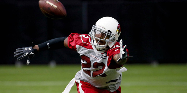 Arizona Cardinals' Tony Jefferson works out during NFL football training camp, Saturday, Aug. 1, 20...