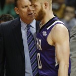 Stephen F. Austin head coach Brad Underwood confronts at Stephen F. Austin forward Thomas Walkup (0) during the first half of a second-round NCAA men's college basketball tournament game against Notre Dame, Sunday, March 20, 2016, in New York. (AP Photo/Kathy Willens)