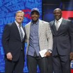 Alabama's Reggie Ragland poses for photos with NFL Commissioner Roger Goodell and former NFL player Bruce Smith after being selected by the Buffalo Bills as the 41st pick in the second round of the 2016 NFL football draft, Friday, April 29, 2016, in Chicago. (AP Photo/Charles Rex Arbogast)