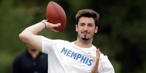 Memphis quarterback Paxton Lynch passes during the school's NFL football pro day Wednesday, April 6...