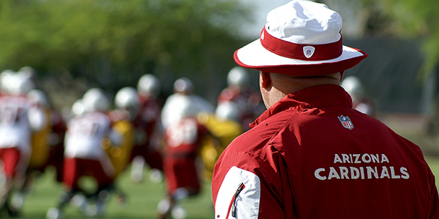 Head coach Bruce Arians watches his team practice during Arizona Cardinals OTAs Tuesday, May 17. (P...