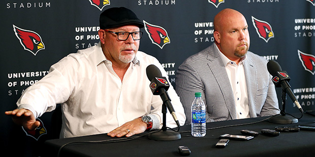 Arizona Cardinals head coach Bruce Arians, left, and general manager  Steve Keim discuss the upcomi...