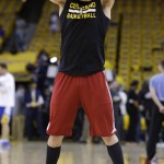 Cleveland Cavaliers' Matthew Dellavedova warms up before Game 1 of basketball's NBA Finals against the Golden State Warriors Thursday, June 2, 2016, in Oakland, Calif. (AP Photo/Ben Margot)