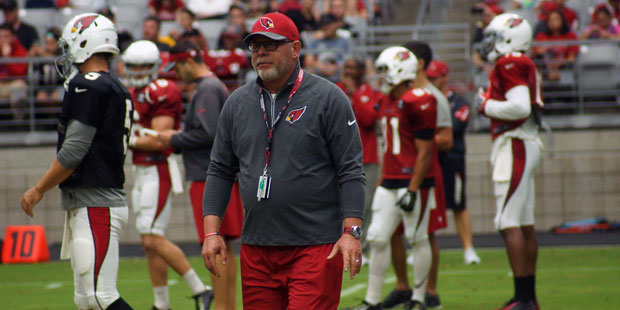 Cardinals coach Bruce Arians watches a training camp practice. (Photo by Adam Green/Arizona Sports)...