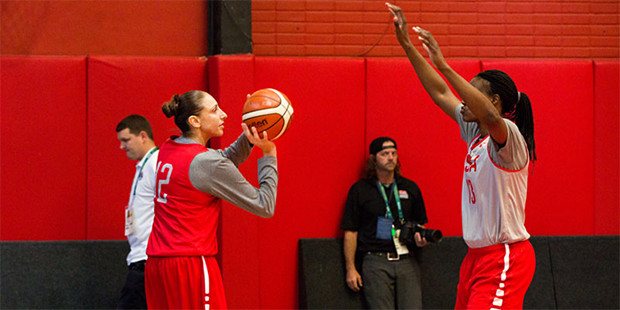 Diana Taurasi shoots around at USA women’s basketball practice. (Jaclyn Chung/Cronkite News)...
