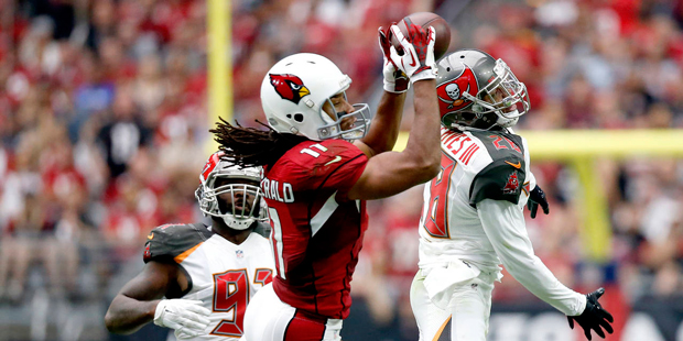 Arizona Cardinals wide receiver Larry Fitzgerald (11) pulls in a pass as Tampa Bay Buccaneers corne...