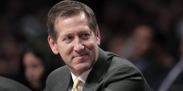 New York Knicks head coach Jeff Hornacek looks down the bench during the second quarter of a presea...