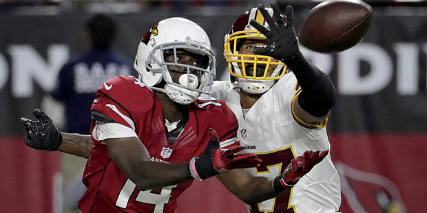 Arizona Cardinals wide receiver J.J. Nelson (14) makes a touchdown catch as Washington Redskins cor...