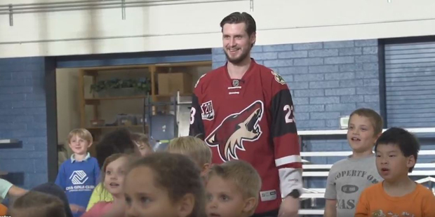 Coyotes Oliver Ekman-Larsson Visits Boys And Girls Club -9899