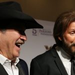 Country music duo Brooks & Dunn interviews with media on red carpet at Celebrity Fight Night on March 18, 2017, in Phoenix, AZ. (Photo by Jenn Baluch/ Cronkite News)