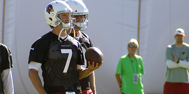 Cardinals QBs Blaine Gabbert and Carson Palmer walk around during an OTA practice Wednesday, May 24...