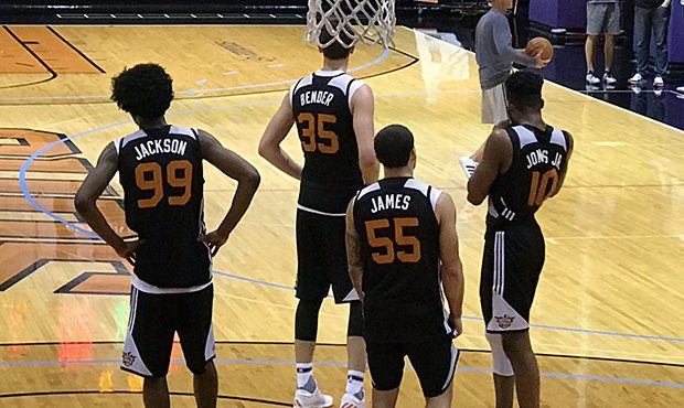 The Phoenix Suns' Summer League team practices Tuesday. (Twitter photo/ @timringTV)...