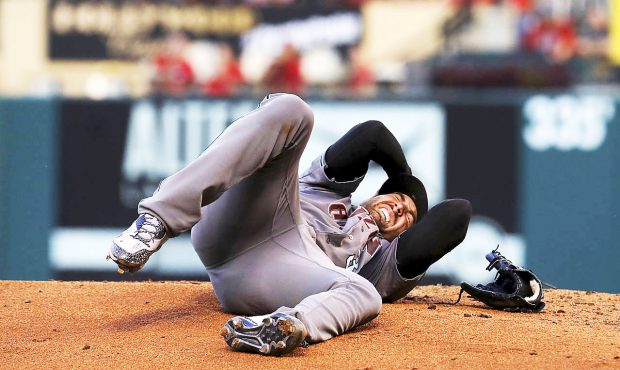 Diamondbacks' Robbie Ray receives stitches after being struck in head with  line drive 