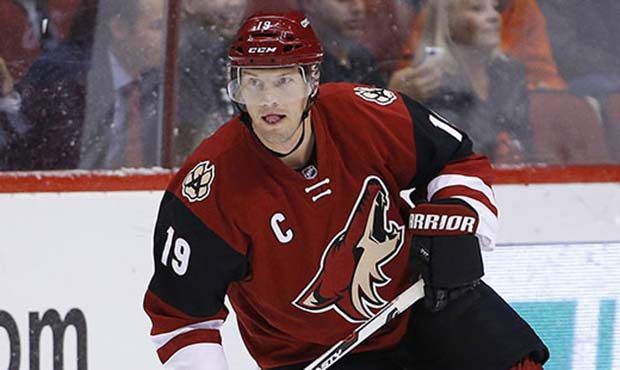 Arizona Coyotes' Shane Doan skates to the puck against the Anaheim Ducks during the second period o...