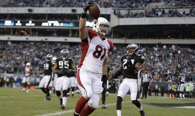 Arizona Cardinals' Jim Dray (81) celebrates after scoring a touchdown during the second half of an ...