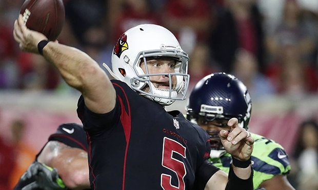 Arizona Cardinals quarterback Drew Stanton (5) throws against the Seattle Seahawks during the secon...