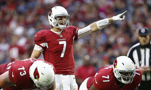 Arizona Cardinals quarterback Blaine Gabbert (7) signals during the second half of an NFL football ...