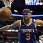 Phoenix Suns forward Jared Dudley (3) allows the ball to bounce out of bounds in the first half of an NBA basketball game against the Memphis Grizzlies, Monday, Jan. 29, 2018, in Memphis, Tenn. (AP Photo/Brandon Dill)