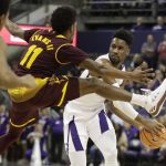 Arizona State guard Shannon Evans II (11) tries to block a pass by Washington guard Jaylen Nowell, right, in the first half of an NCAA college basketball game, Thursday, Feb. 1, 2018, in Seattle. (AP Photo/Ted S. Warren)