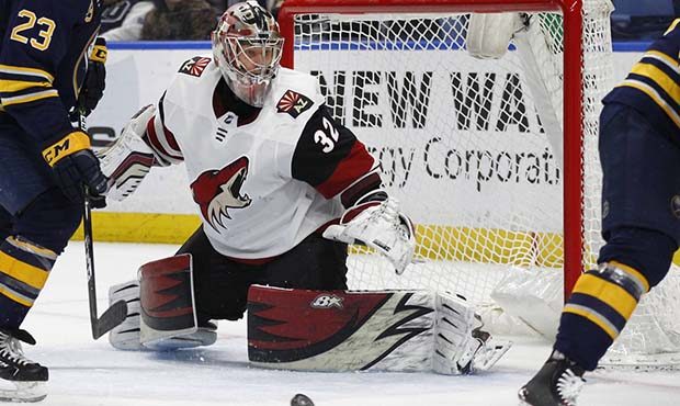 Arizona Coyotes goalie Antti Raanta makes a save during the third period of the team's NHL hockey g...