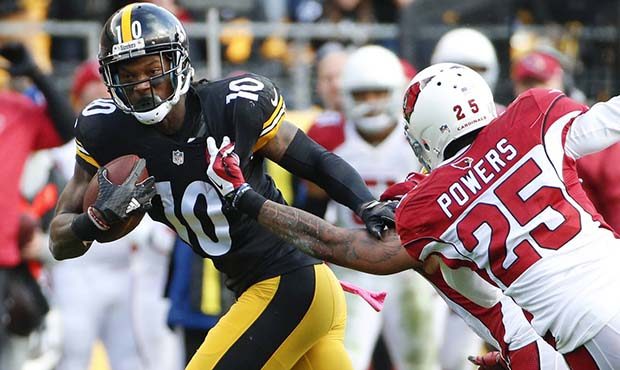 Pittsburgh Steelers wide receiver Martavis Bryant (10) tries to get away from Arizona Cardinals fre...