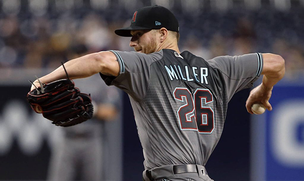 Arizona Diamondbacks starting pitcher Shelby Miller throws to the plate against the San Diego Padre...