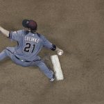 Arizona Diamondbacks starting pitcher Zack Greinke throws during the first inning of a baseball game against the Milwaukee Brewers Monday, May 21, 2018, in Milwaukee. (AP Photo/Morry Gash)