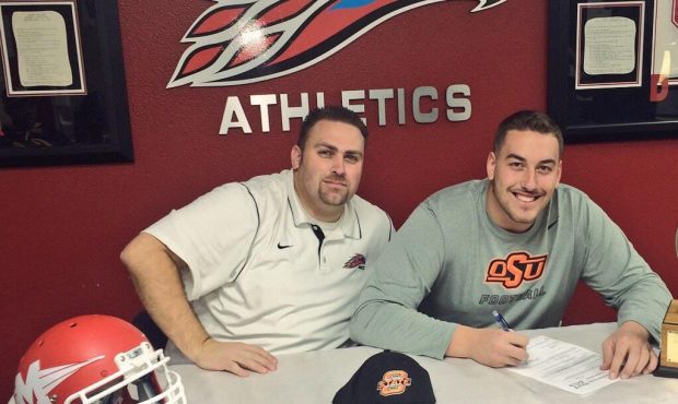 Former Mesa Community College offensive lineman Brandon Pertile (right) signed to Oklahoma State th...