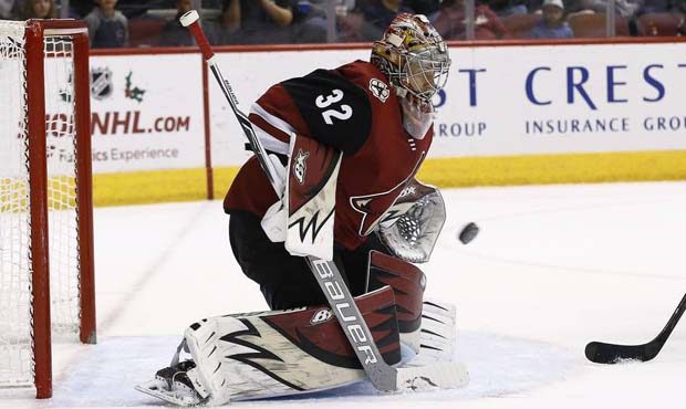 TheHockeyNews.com: Coyotes' Antti Raanta among top 10 NHL goalies