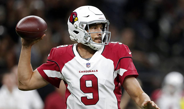 Arizona Cardinals quarterback Sam Bradford (9) passes in the first half of an NFL preseason footbal...
