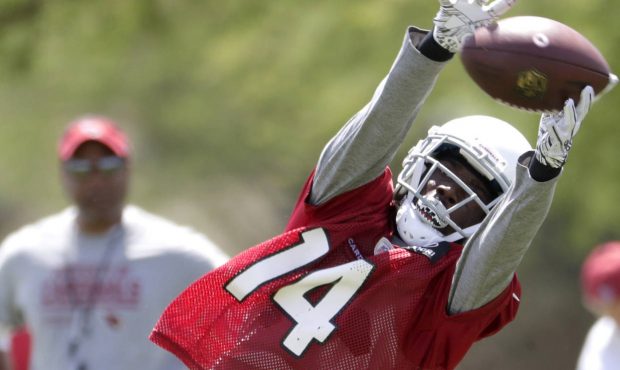 Arizona Cardinals receiver J.J. Nelson (14) makes a catch during practice at the NFL football team'...