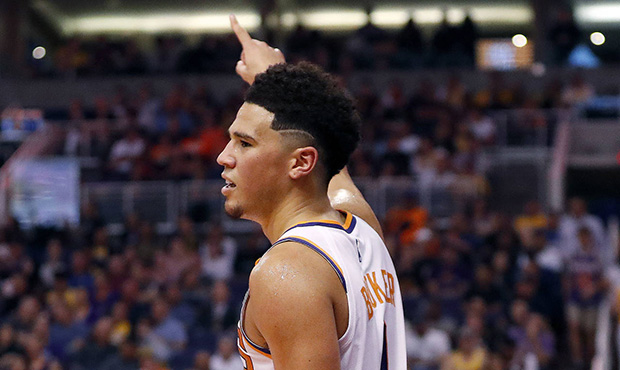 Suns guard Devin Booker day-to-day with mild hamstring strain