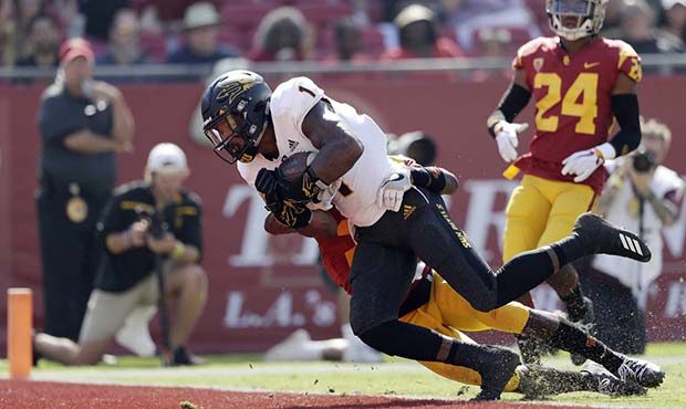 Arizona State 's N'Keal Harry (1) reaches the end zone on touchdown reception against Southern Cali...