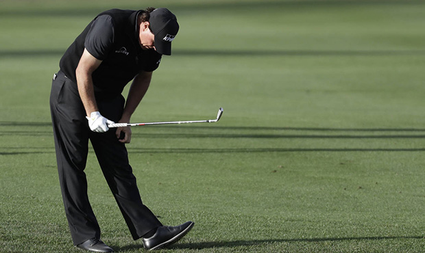 Phil Mickelson not immune to the WMPO boo birds at No. 16