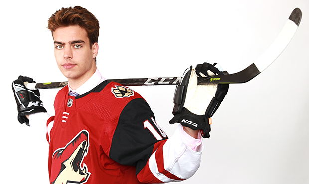 Coyotes sign former 2nd-round pick Bahl to entry-level contract
