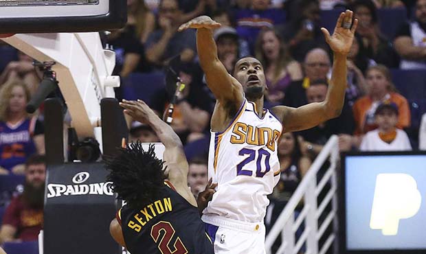 Phoenix Suns forward Josh Jackson (20) blocks the shot of Cleveland Cavaliers guard Collin Sexton (...