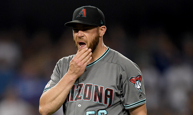 Greg Holland melts down in 9th, walks 4 straight in D-backs loss