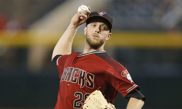 Kelly bounces back to snap D-backs' skid in final game against Giants