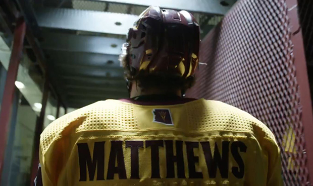 NHL star Auston Matthews debuts ASU hockey team's new gold uniform